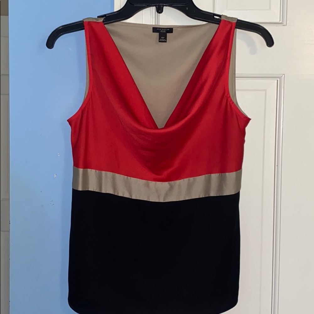Ann Taylor scoop neck sleeveless shirt